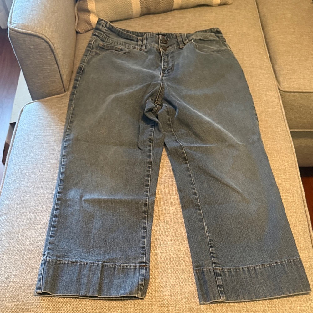 New York & Company Cropped Jeans